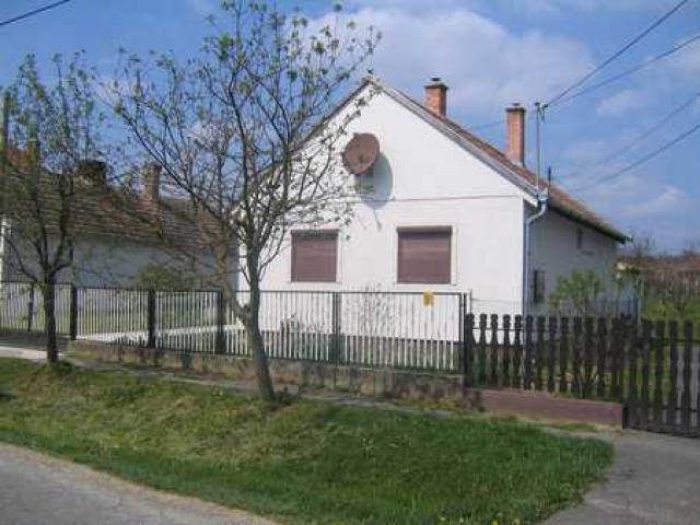 Einfamilienhaus in der Nahe vom Plattensee: Kauf Immobilien in Egeraracsa