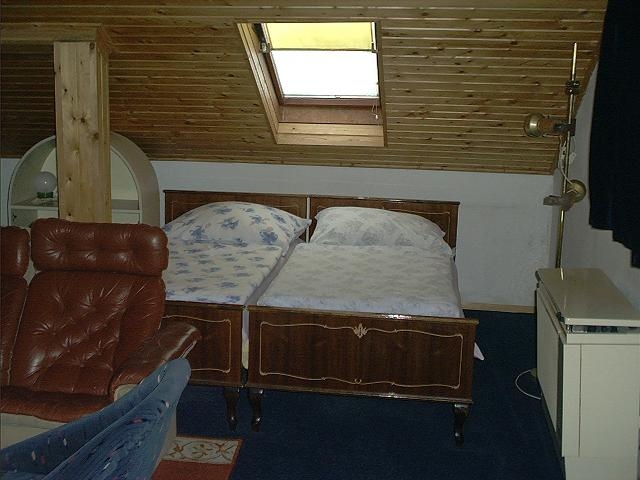 Guenstig wohnen in Budapest. TEL: 003613878236 GABI ZIMMER BUDAPEST