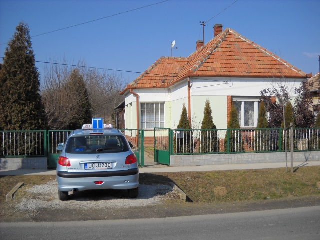 Einfamilienhaus mit Grundstück in Ungarn / S rmell k zu verkaufen