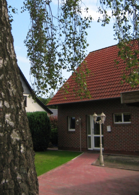 Einfamilienhaus mit Carport und Terrasse