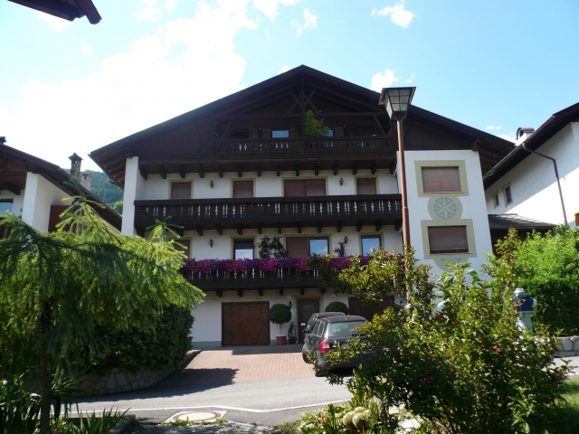 Große Wohnung zu vermieten