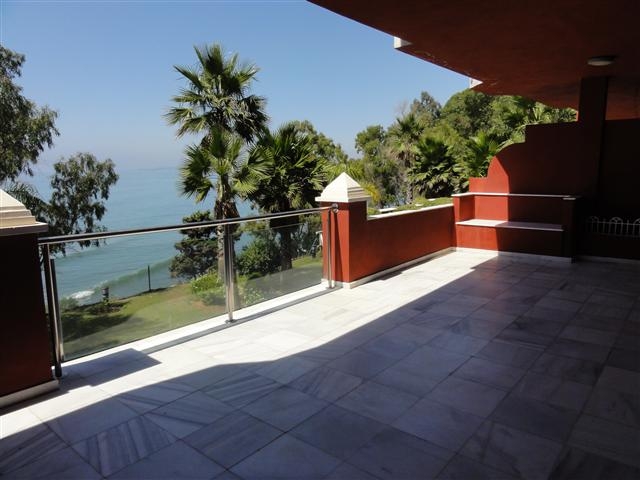 Spanien, Costa del Sol , Estepona  Apartment direkt am Strand mit spektakulärem