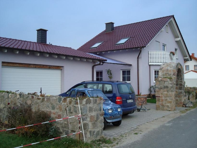 Verkaufe freistehende DoppelHaushälfte