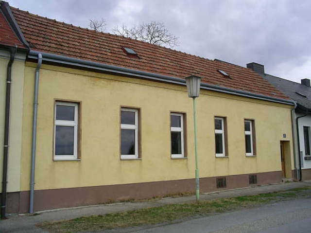 Grundstück mit Einfamilienhaus in Deutsch Wagram 2232