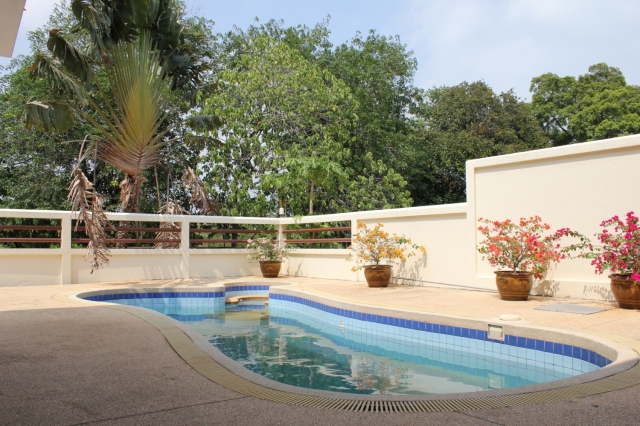 Thai Style Villa auf Phuket zu vermieten 