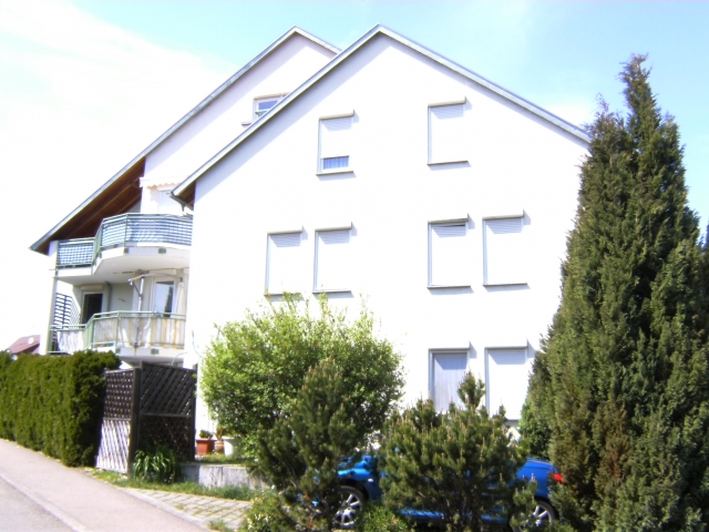Gepflegte 5,5 Zimmer Erdgeschoss   Eigentumswohnung   mit großer Terrasse - in 