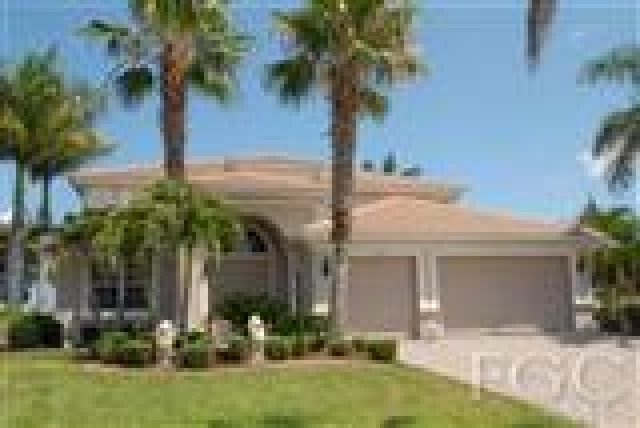 Wunderschoenes Haus in Cape Coral mit Seeblick  