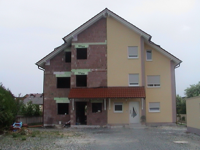 Riesige Doppelhaushälfte