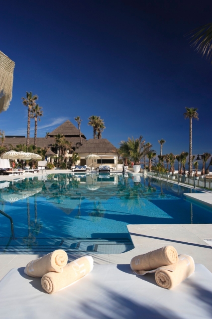  TOP ANGEBOT     Beach club in Marbella umstandshalber ab zu geben  14,000,000  