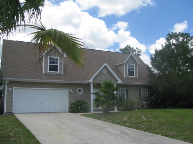 Florida, SW Cape Coral, 2 Stoeckige einzugsfertige Villa mit grossem Garten