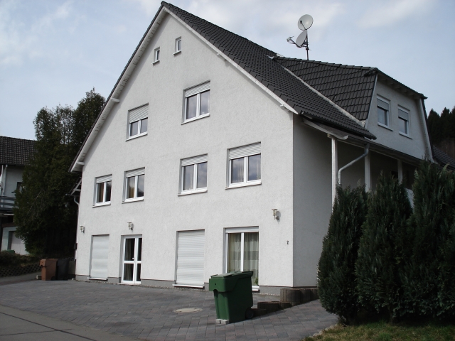 Doppelhaus Bj.2002 Beide Helften mit Einlieger Wohnungen