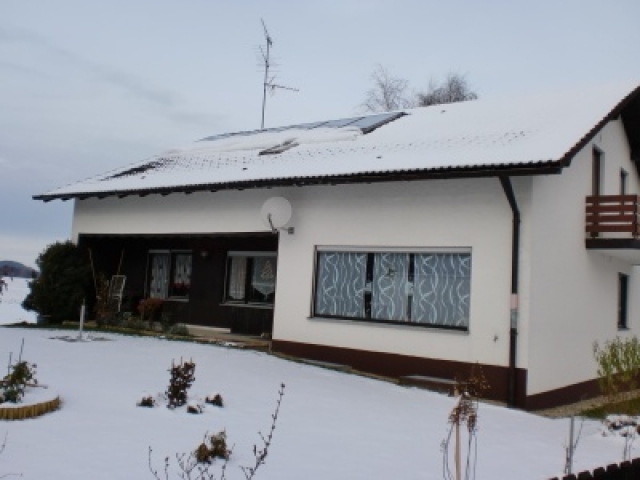 Schönes 2 Familien Haus in traumhaf ter ruhigen ( fast Kurort) Lage zu verkaufe
