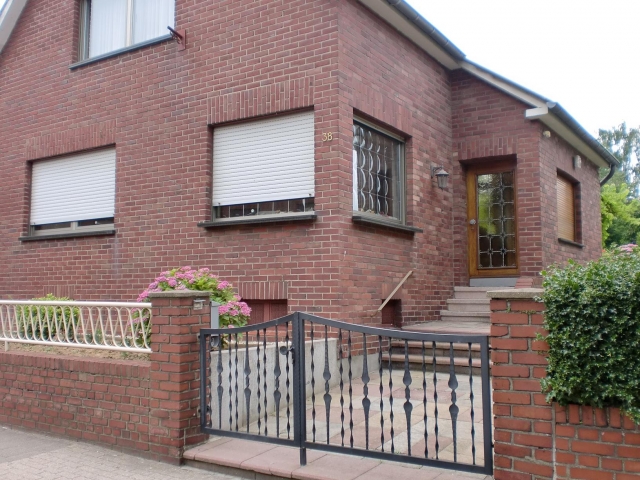 Einfamilienhaus,freistehend,Garage,großzügige Gartenanlage,ausgezeichnete Lage