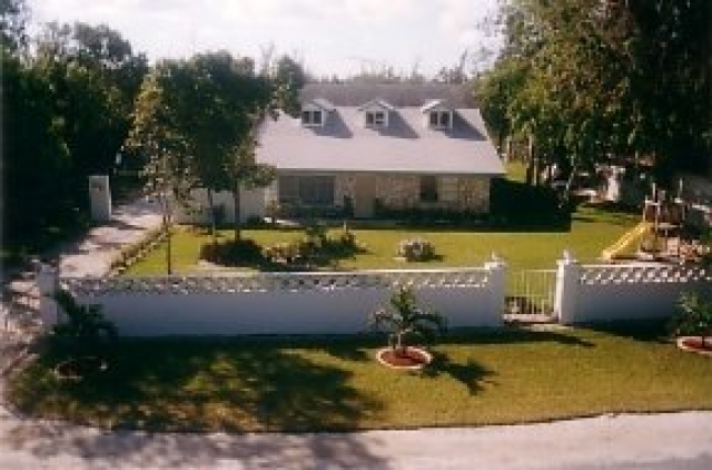 Grosszügiges Haus auf den Bahamas für 245000EUR oder zum tauschen/anzahlen