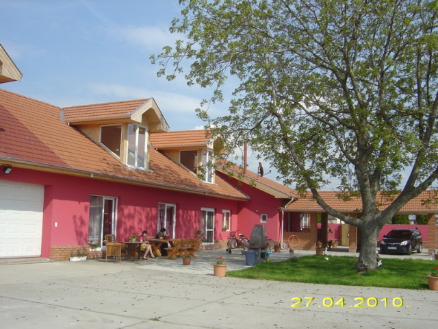 STOP!Einmalige angebot!Sehr schönes einfamilienhaus,mitte von Ungarn!