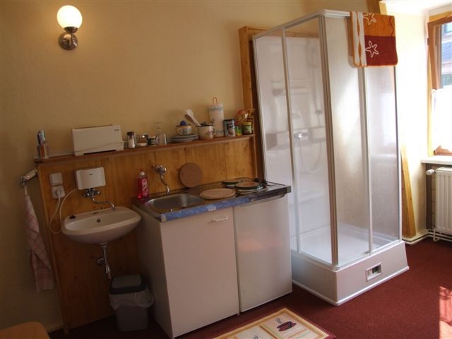 Möbliertes Zimmer