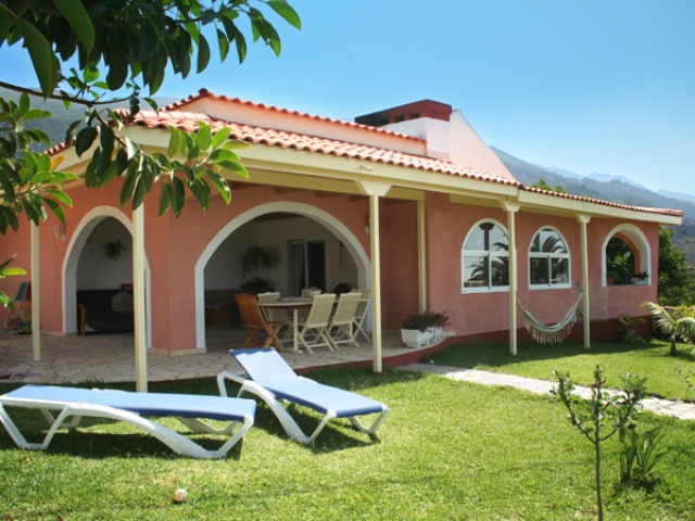 Immobilie auf La Palma - Grosses Haus in Las Manchas mit tollem Grundstück 