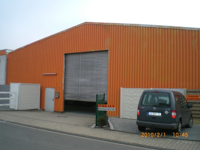 Gewerbehalle mit Büro zu vermieten