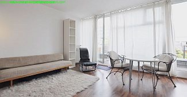 Hipp & Hopp _ Moderne Wohnung in Koeln