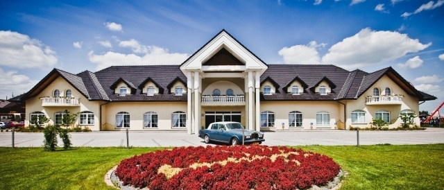 LUXURY HOTEL zu Verkaufen