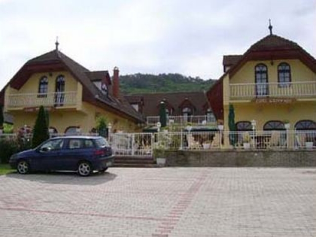 Pension - Restaurant- Wohnung beim Plattensee: Kauf Gewerbeimmobilien in Balaton