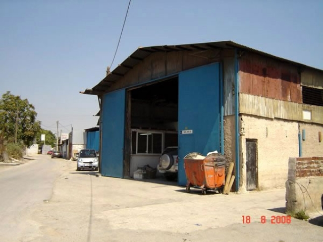 Grosse Gewerbehalle in Athen zu vermieten / Griechenland