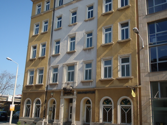 WOHN UND GESCHAEFTSHAUS IN DRESDEN ALTSTADT