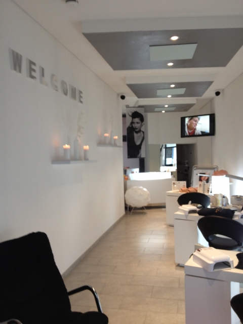 Luxus Kosmetik- Nagelstudio zu verkaufen!