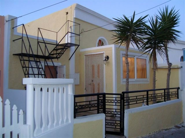 Neuwertiges Einfamilienhaus auf der Insel Santorini/Kykladen/Griehenland