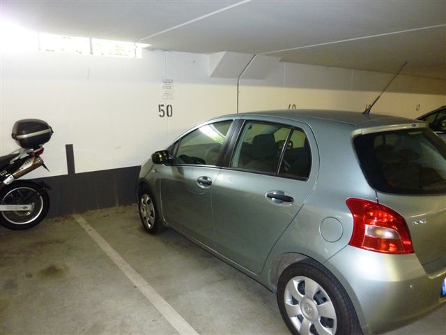 Tiefgaragenstellplatz zu vermieten Köln-Merheim