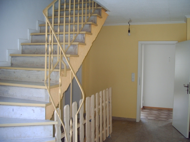 2 Familienhaus - Andernach - 7 Zi,2 Bäder,Küche,Keller - 160m Wfl