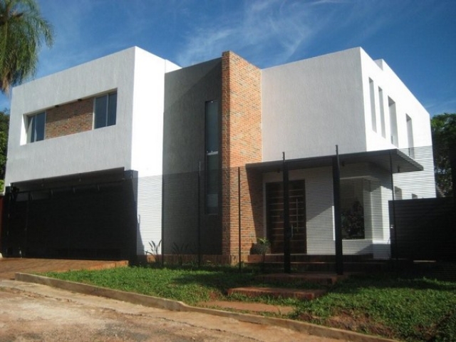 Modernes Haus nach europäischem Stil in Asuncion Paraguay Modernes Haus nach europäischem Stil in Asuncion Paraguay