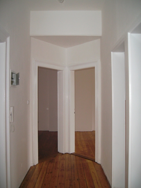 Helle ruhige 3 ZKB, Altbau renoviert, Einbauküche, Ab Sofort