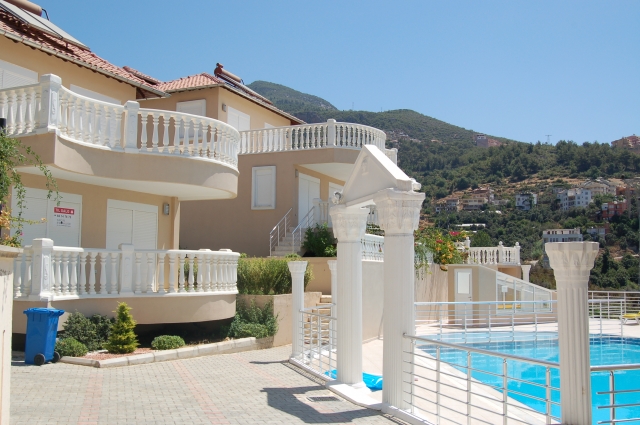 Schöne Villa in Alanya Tepe mit Panoramablick!