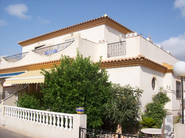 Schoenes Quattrohaus in Orihuela-costa, Playa Flamenca 1 km vom meer,Spanien