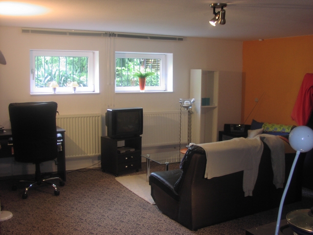ZIMMER möbliert PLZ 31137 