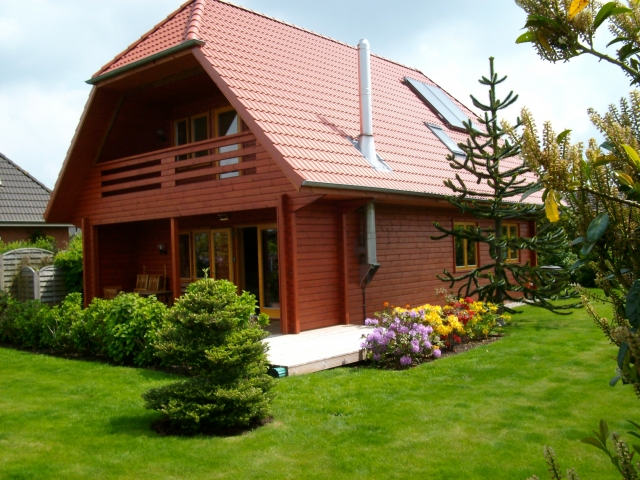 Hochwertiges Holzhaus: Ansehen... auswählen....kaufen...einziehen....wohlfühle